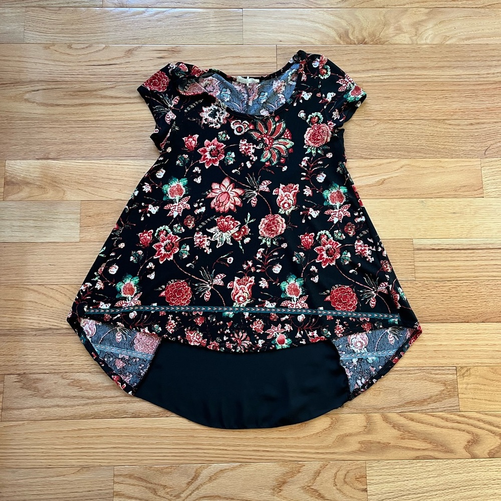 Women’s Floral Top